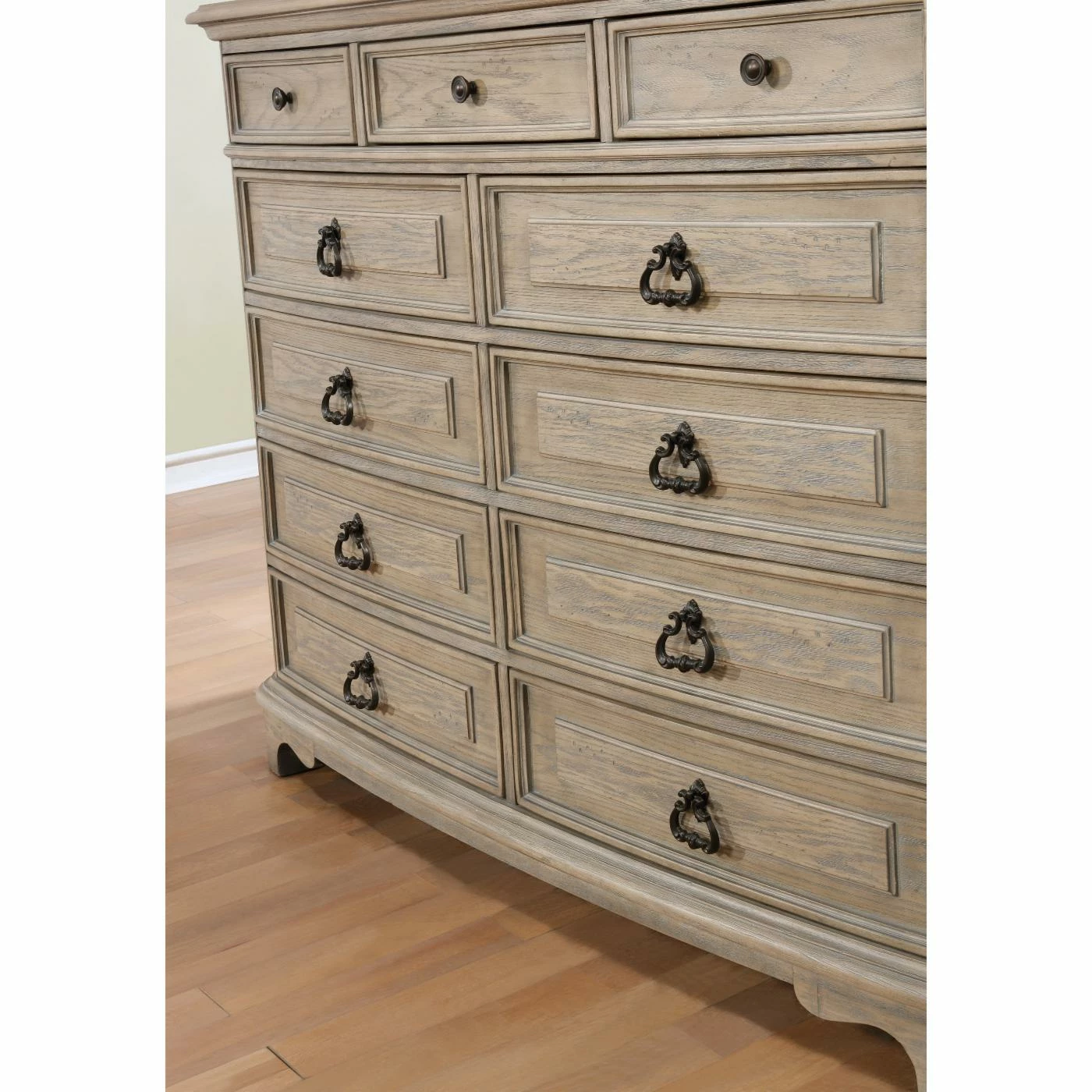 Buy โ๏ธ Dressers Roundhill Furniture Piraeus 11 Drawer ๐ Dresser ๐คฉ - Image 3