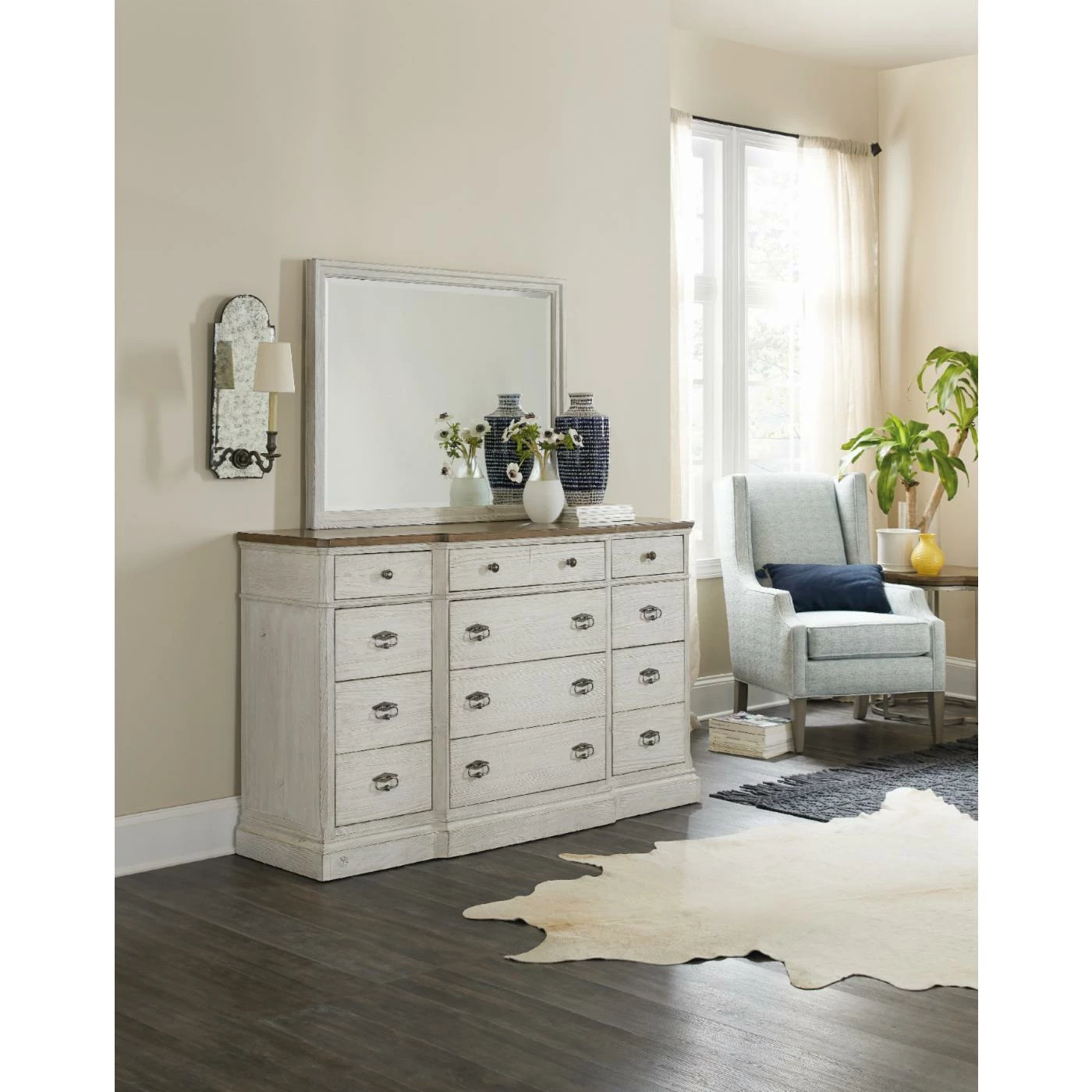 Outlet π Dressers Hooker Furniture Montebello Twelve-Drawer π Dresser π - Image 2