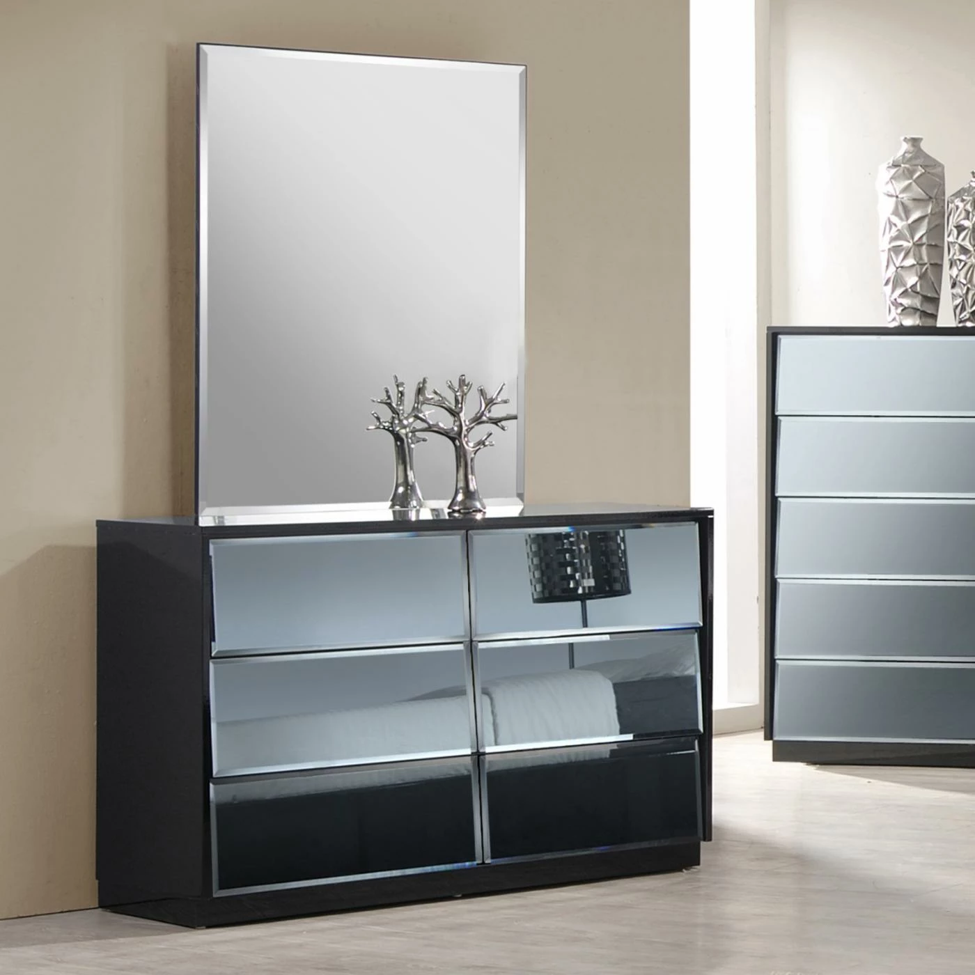 Best Sale ๐ Dressers Chintaly Venice 6 Mirrored Drawer ๐ Dresser ๐ฏ